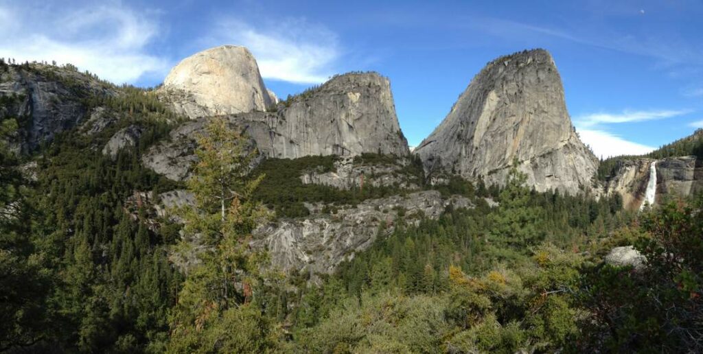 Yosemite-Nevada-Panorama-YExplore-DeGrazio-Mar2014